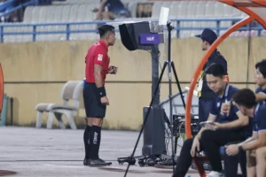 VAR Lỗi Tại V-League